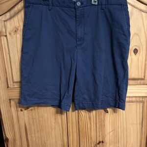 Izod Men’s Saltwater Stretch shorts